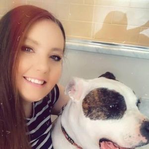 Meet your Posher, Caitlin